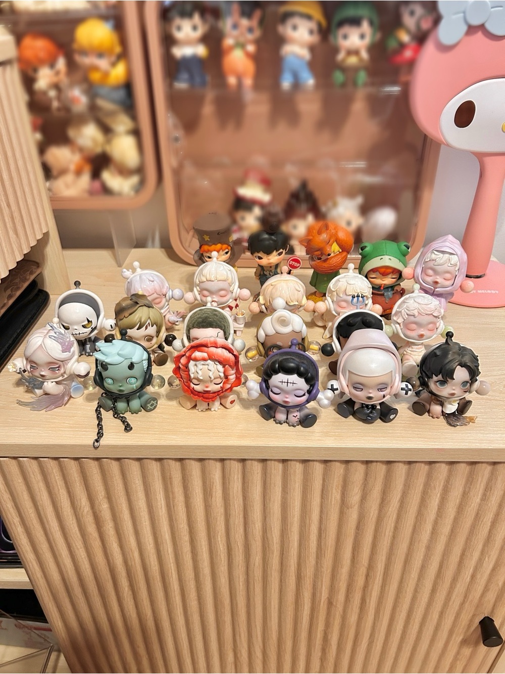 Popmart Assorted Skull Panda and Hirono - Picture 7 of 7